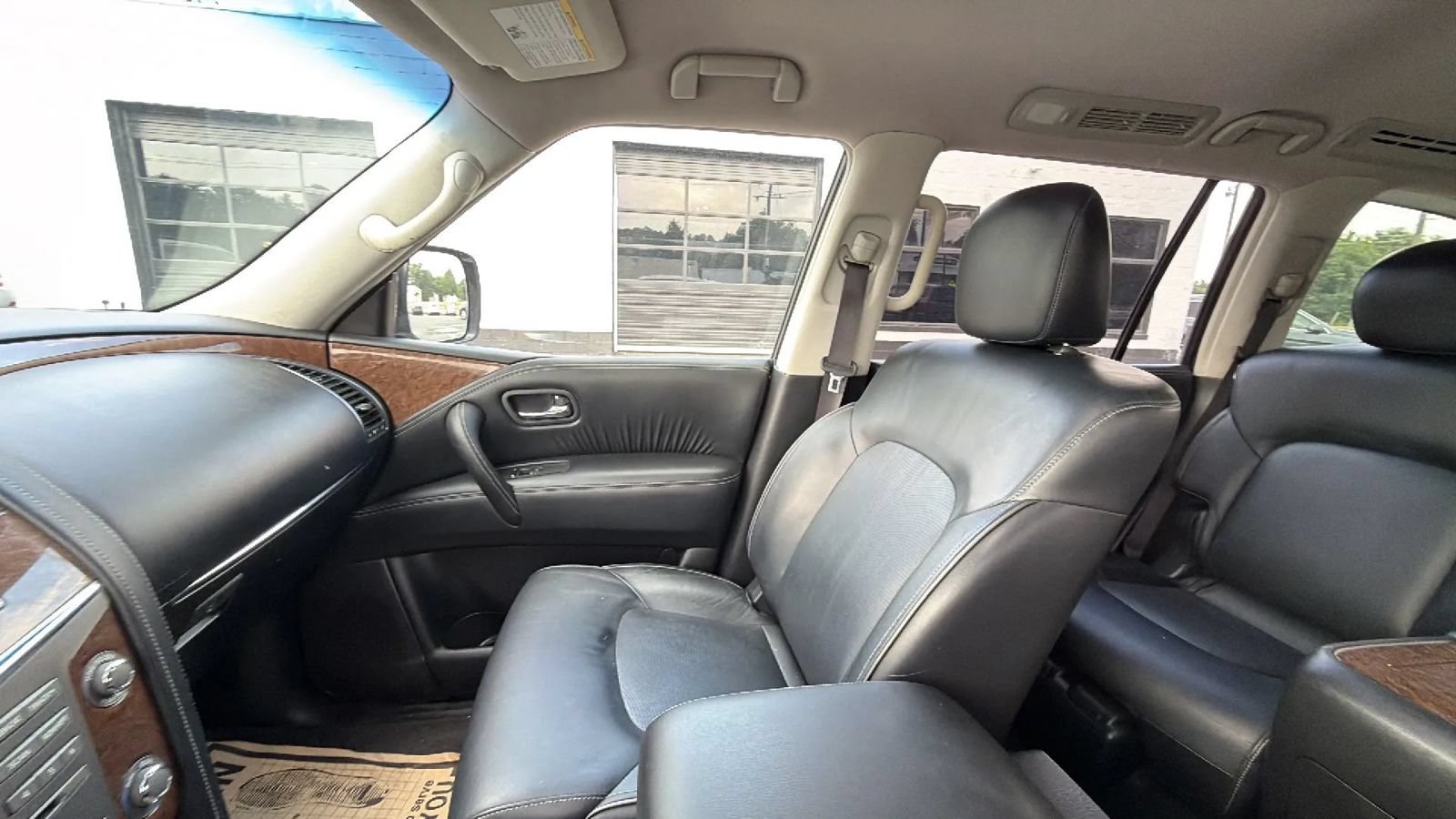 Used 2017 INFINITI QX80 2WD image 32