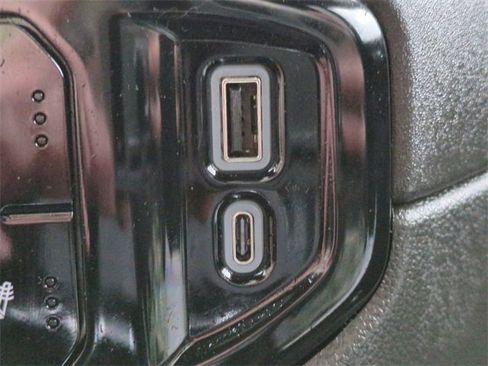 Used 2024 Chevrolet Silverado 1500 RST image 21