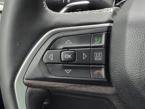 Used 2024 Jeep Grand Cherokee Limited w/ Luxury Tech Group II AWD/4WD image 17