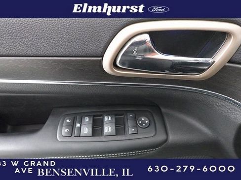 Used 2015 Jeep Grand Cherokee Limited w/ Luxury Group II image 9