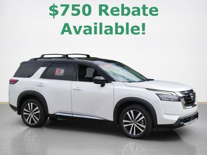 Certified 2025 Nissan Pathfinder Platinum