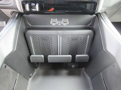 New 2025 RAM 2500 Laramie image 24