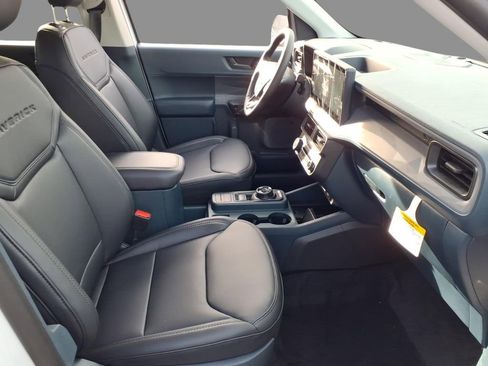 New 2026 Ford Maverick Lariat w/ Black Appearance Package image 12