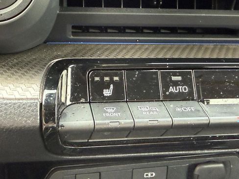 Used 2025 Toyota Prius XLE image 23