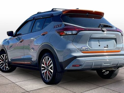 Used 2023 Nissan Kicks SR w/ SR Premium Package FWD image 11