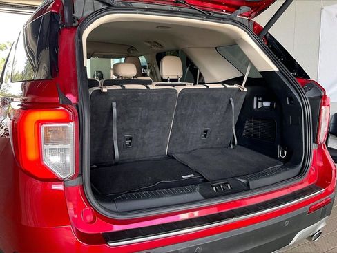 Used 2023 Ford Explorer Limited image 21
