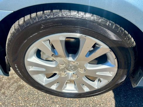 Used 2011 Toyota Avalon Limited image 36