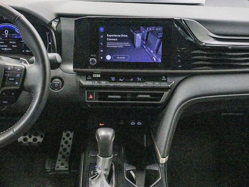 Used 2026 Toyota Camry SE FWD image 14