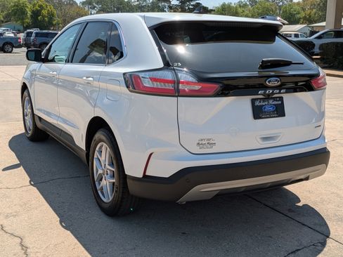 Used 2023 Ford Edge SEL image 8