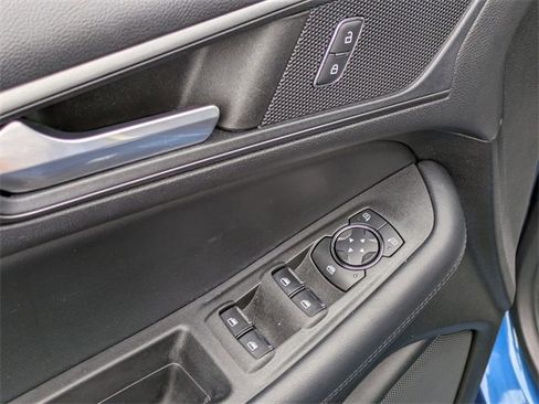 Used 2022 Ford Edge SE image 13