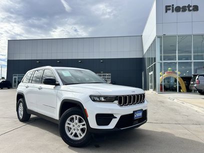 Used 2025 Jeep Grand Cherokee Laredo w/ MOPAR Finishing Package