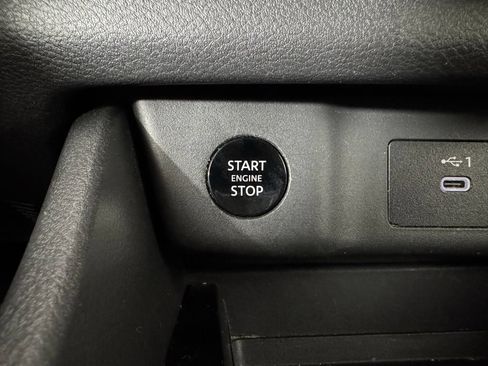 Used 2024 Nissan Rogue S AWD/4WD image 28