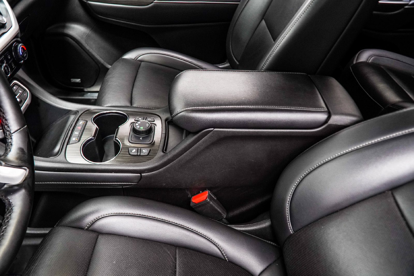 Used 2023 GMC Acadia SLT w/ Preferred Package AWD/4WD image 21