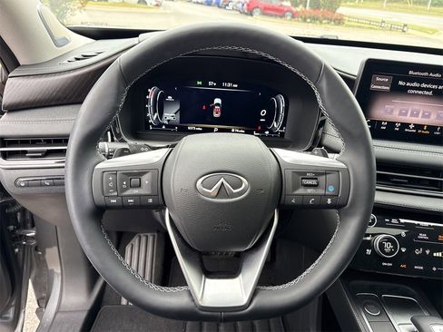 Used 2025 INFINITI QX60 Sensory w/ Vision Package image 23