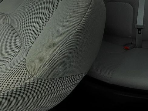 Used 2020 Nissan Frontier SV w/ Midnight Edition Floor Mats AWD/4WD image 12
