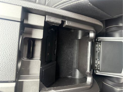 Used 2013 Ford Mustang GT image 23