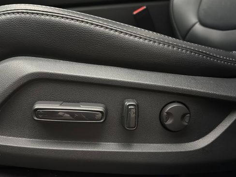 Certified 2023 Honda Pilot Touring image 11