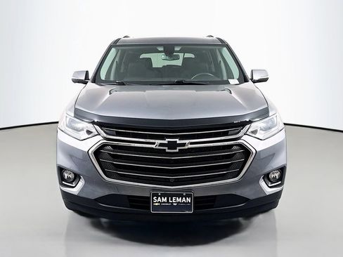 Used 2020 Chevrolet Traverse LT w/ LT Premium Package image 2