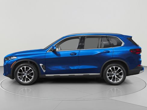 Used 2026 BMW X5 xDrive40i w/ M Sport Package AWD/4WD image 3