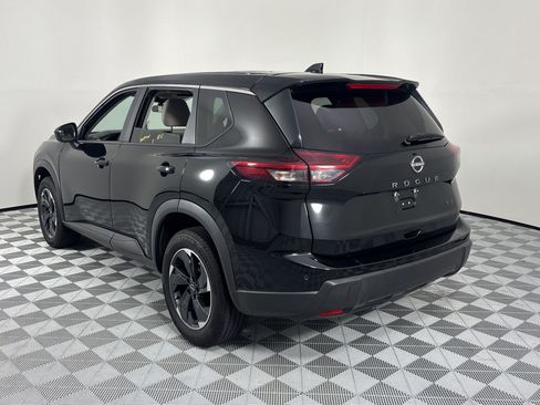 Used 2024 Nissan Rogue SV FWD image 3