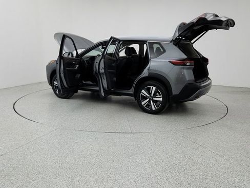 Used 2022 Nissan Rogue SL w/ SL Premium Package image 12