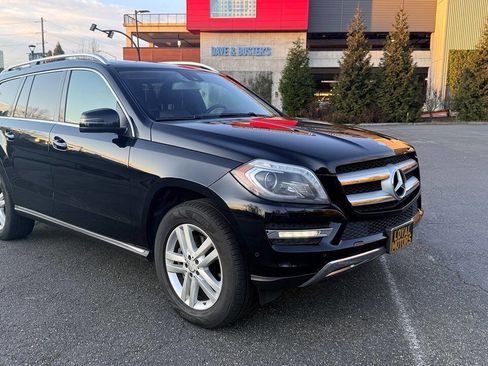 Used 2015 Mercedes-Benz GL 320 BlueTEC 4MATIC image 3