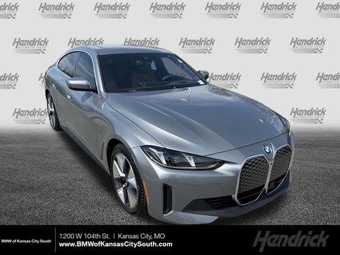 Used 2026 BMW i4 xDrive40i AWD/4WD image 1