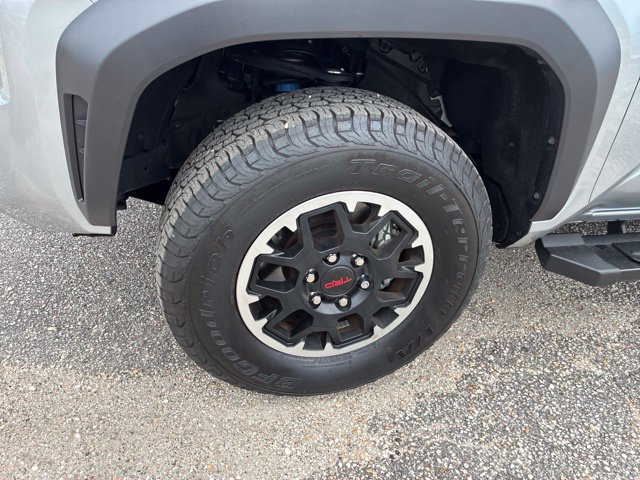 Used 2025 Toyota Tacoma TRD Off-Road w/ TRD Off Road Upgrade Package AWD/4WD image 11