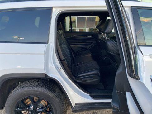 Certified 2024 Jeep Grand Cherokee L Laredo AWD/4WD image 30