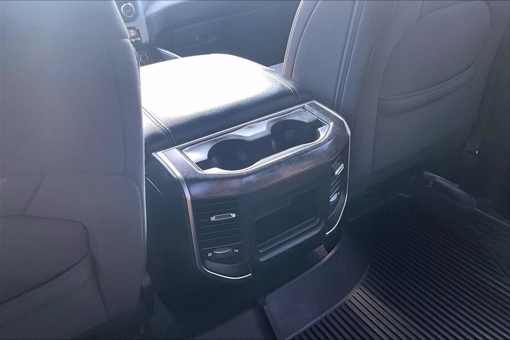 Used 2019 RAM 1500 Big Horn AWD/4WD image 32