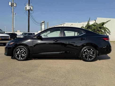 Used 2025 Nissan Sentra SV FWD image 6