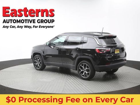 Used 2025 Jeep Compass Limited AWD/4WD image 59
