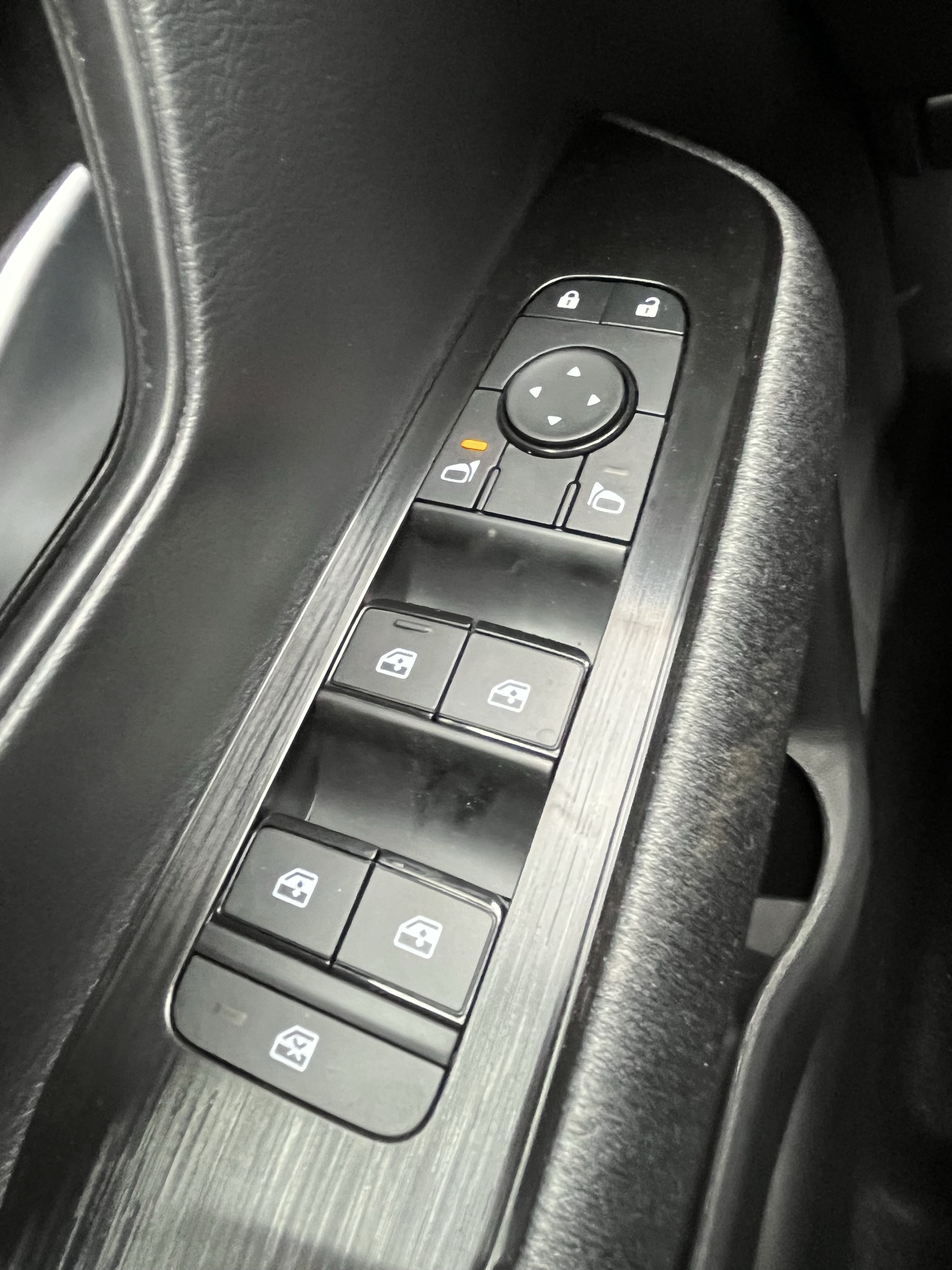 New 2027 Nissan Kicks SV AWD/4WD image 26