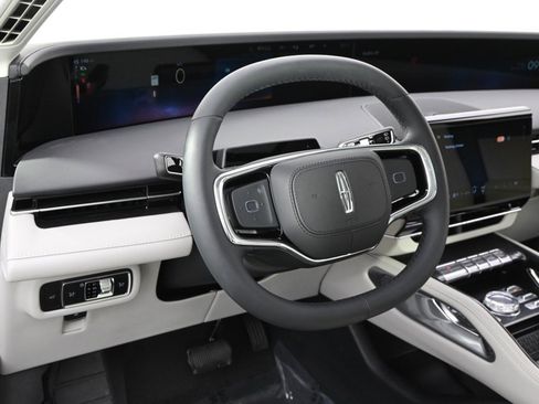 New 2026 Lincoln Nautilus Reserve w/ Jet Appearance Package image 11