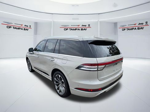 Used 2020 Lincoln Aviator Grand Touring w/ Equipment Group 301A AWD/4WD image 4