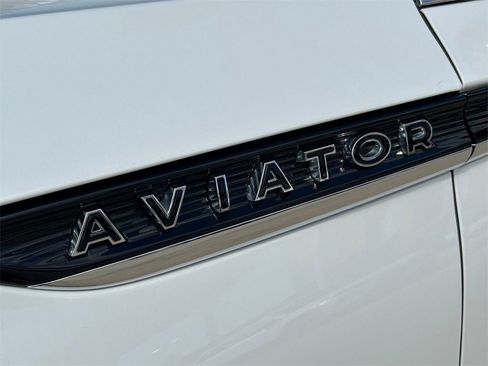 Used 2023 Lincoln Aviator Black Label image 7