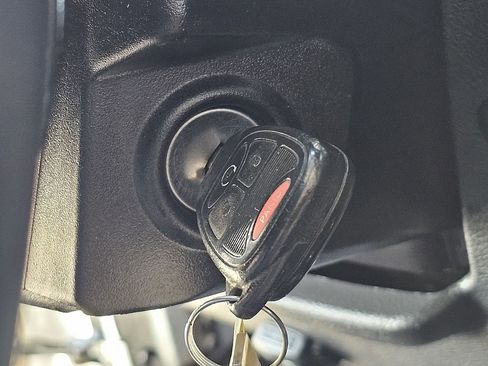 Used 2013 Jeep Wrangler Sahara image 30