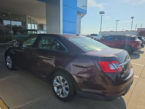 Used 2012 Ford Taurus SEL FWD image 2