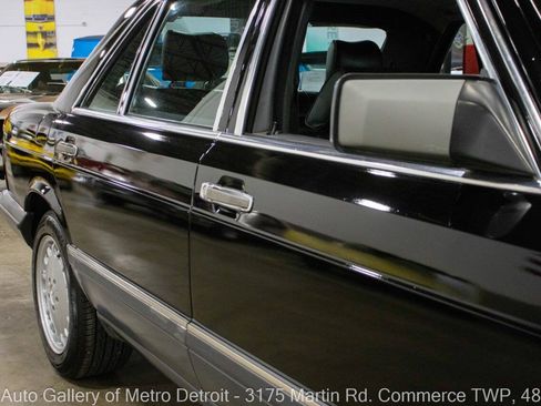 Used 1991 Mercedes-Benz 560 SEL image 24