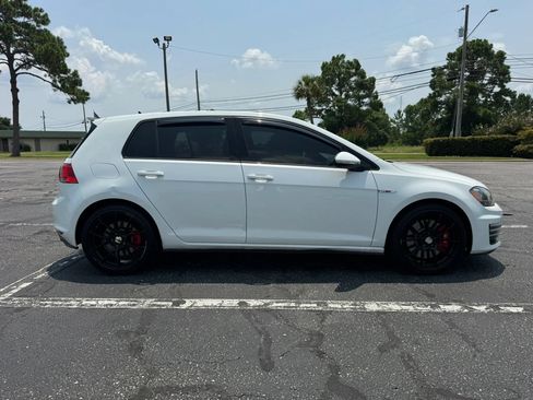 Used 2016 Volkswagen GTI SE w/ Lighting Package (SEL) FWD image 5