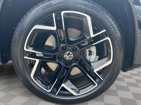 New 2026 Volkswagen Tiguan SEL R-Line AWD/4WD image 12