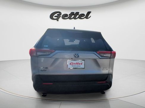 Used 2019 Toyota RAV4 XLE w/ Convenience Package AWD/4WD image 4