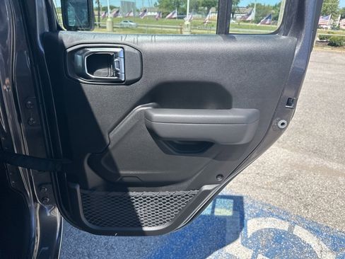 New 2025 Jeep Gladiator Sport image 48