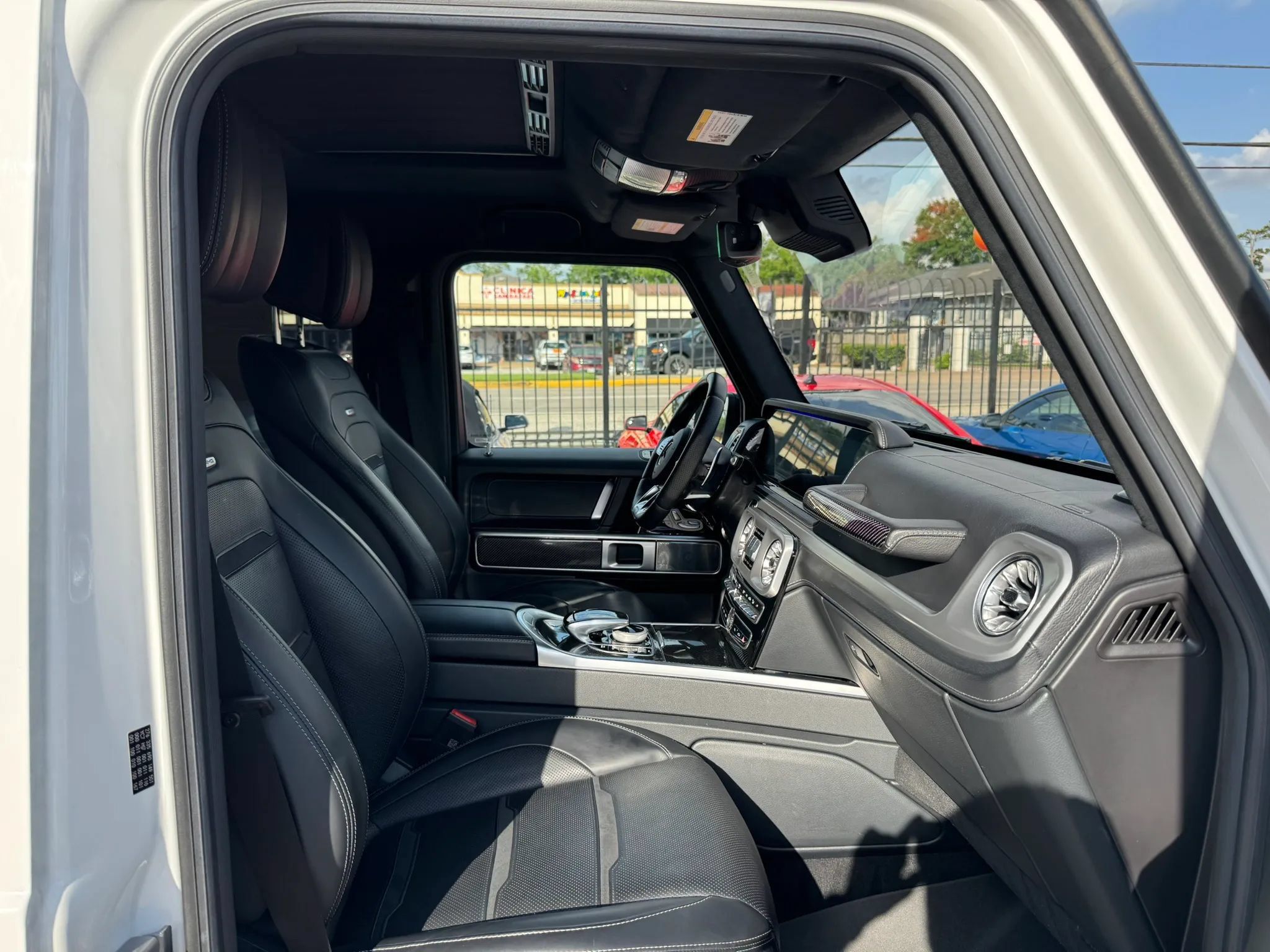 Used 2022 Mercedes-Benz G 63 AMG 4MATIC w/ Seat Comfort Package image 22