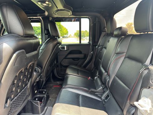 Used 2020 Jeep Gladiator Rubicon AWD/4WD image 15