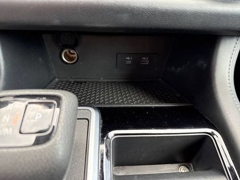 Used 2023 Nissan Pathfinder SV AWD/4WD image 21