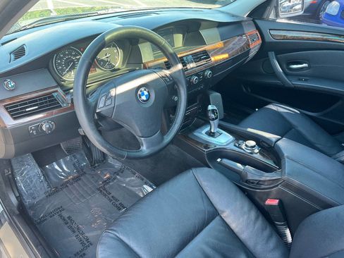 Used 2009 BMW 528i xDrive Sedan image 18