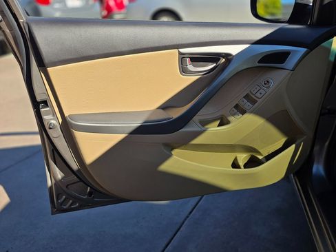 Used 2012 Hyundai Elantra Limited w/ Technology Pkg 5 image 26