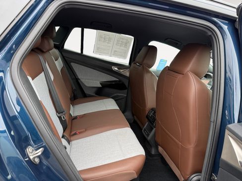 Certified 2023 Volkswagen ID.4 Pro RWD image 18