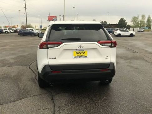 Used 2025 Toyota RAV4 LE AWD/4WD image 7